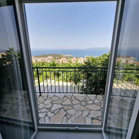 Josh Makarska